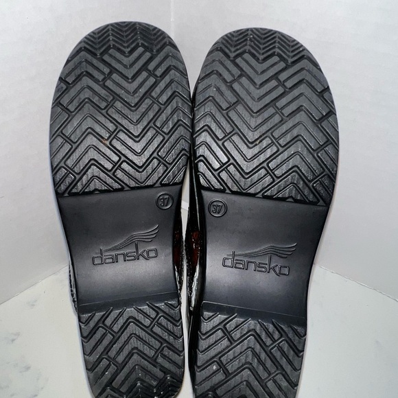 Brown and Black Clogs - Picture 9 of 16